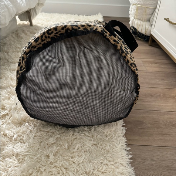 PINK Leopard print Laundry Bag with Shoulder Strap - Picture 3 of 6